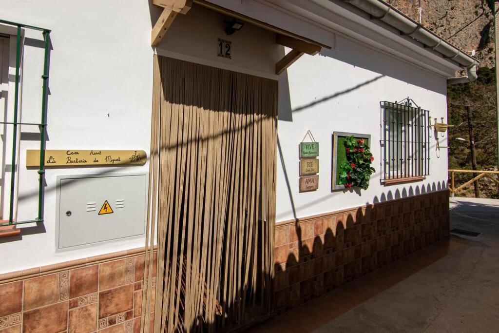 La Barberia De Miguel Villa El Chorro Exterior photo